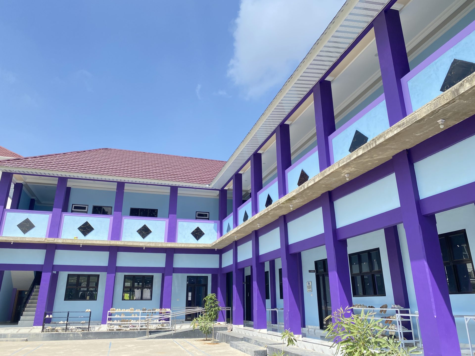 GEDUNG ASRAMA INTERNASIONAL DAN TAKHASUS PUTRI